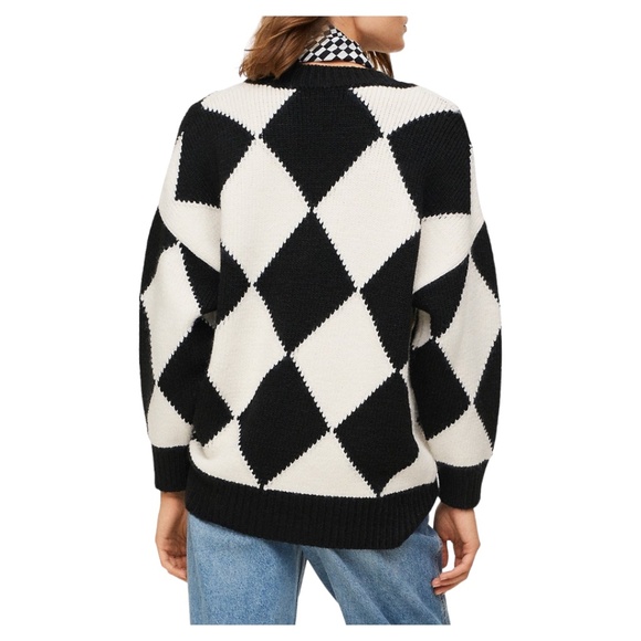 NWOT. Mango Rhombus Pattern Knit V-Neck Sweater. Black and White. Size: Medium - Picture 2 of 9